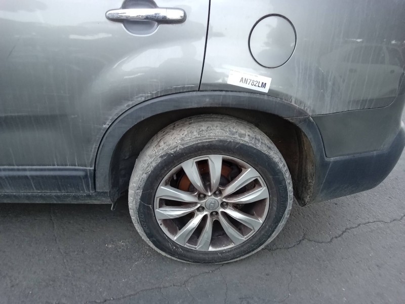 Recambio de aletin trasero izquierdo para kia sorento emotion 4wd referencia OEM IAM 877412P000 877412P000 