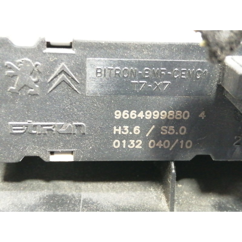 Recambio de luz interior para peugeot rcz basis referencia OEM IAM 96740524XT 96740524 9664999880