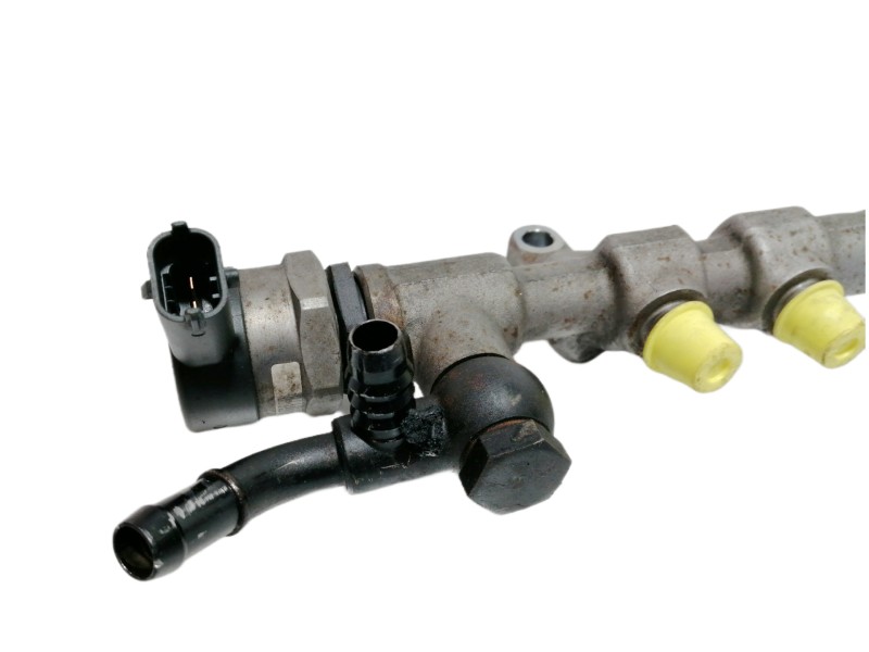 Recambio de rampa inyectora para kia sorento emotion 4wd referencia OEM IAM 314002F000 0445214211 