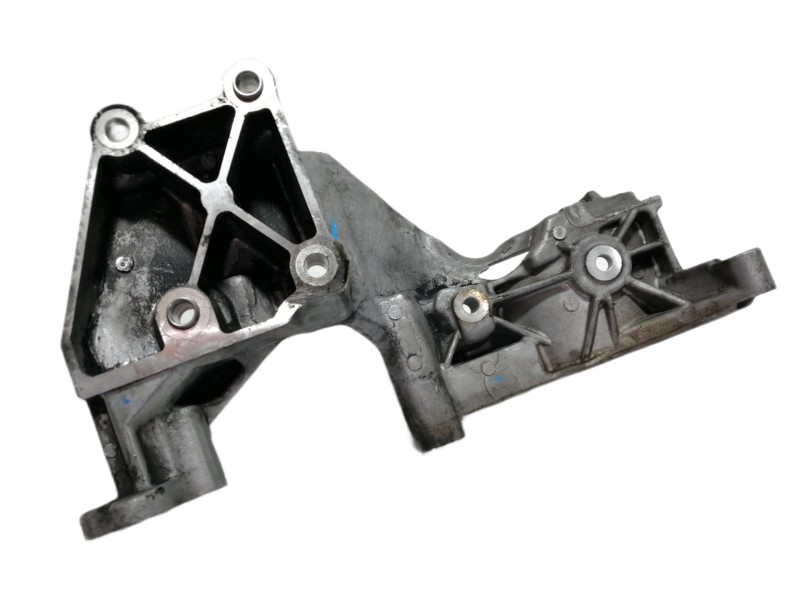 Recambio de soporte alternador para kia sorento emotion 4wd referencia OEM IAM   