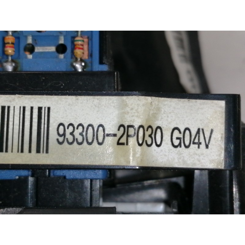 Recambio de moldura para kia sorento emotion 4wd referencia OEM IAM 933002P030 961202P00091230 847302P000