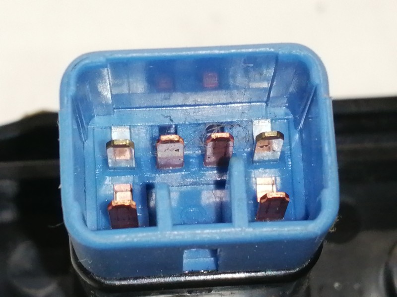 Recambio de moldura para kia sorento emotion 4wd referencia OEM IAM 933002P030 961202P00091230 847302P000