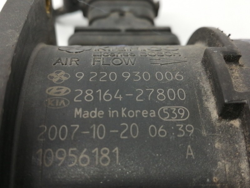 Recambio de caudalimetro para kia carens (un) referencia OEM IAM 9220930006  