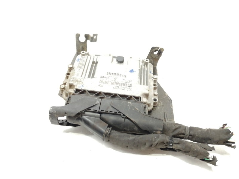 Recambio de centralita motor uce para kia carens (un) referencia OEM IAM 0281014568  
