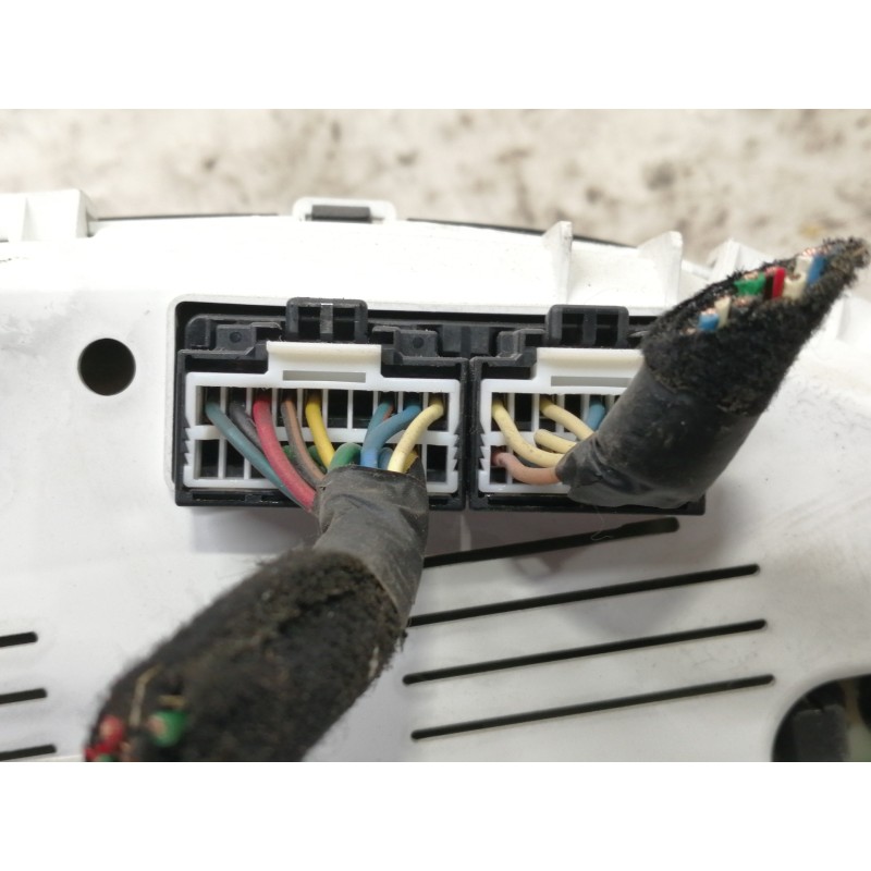 Recambio de cuadro instrumentos para kia carens (un) referencia OEM IAM 940031D811 11000976910Q 20071113 