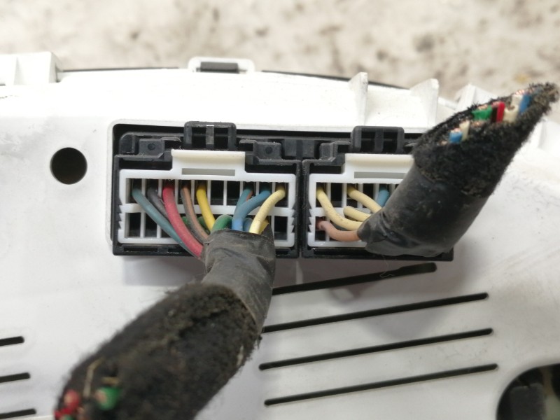 Recambio de cuadro instrumentos para kia carens (un) referencia OEM IAM 940031D811 11000976910Q 20071113 