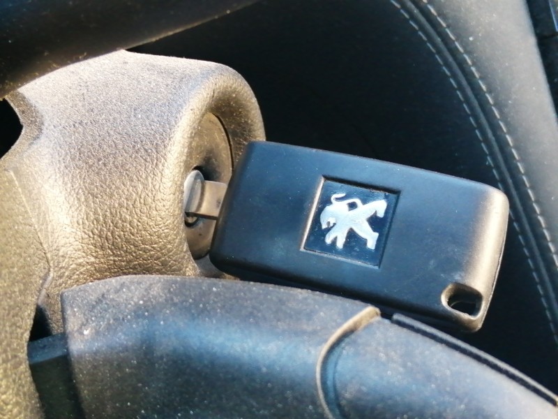 Recambio de conmutador de arranque para peugeot rcz basis referencia OEM IAM 9663123280  