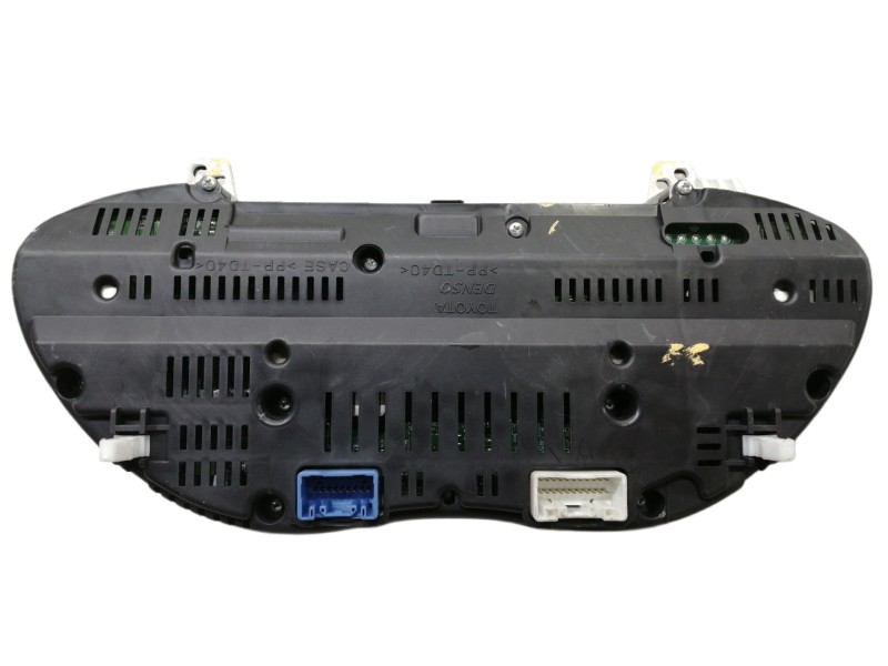 Recambio de cuadro instrumentos para toyota avensis wagon (t25) 2.0 d-4d executive referencia OEM IAM 8380005C00C  
