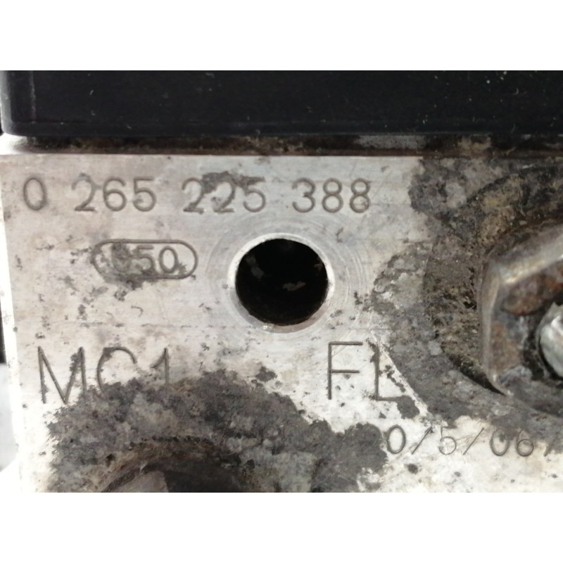 Recambio de abs para toyota avensis wagon (t25) 2.0 d-4d executive referencia OEM IAM 0265225388  