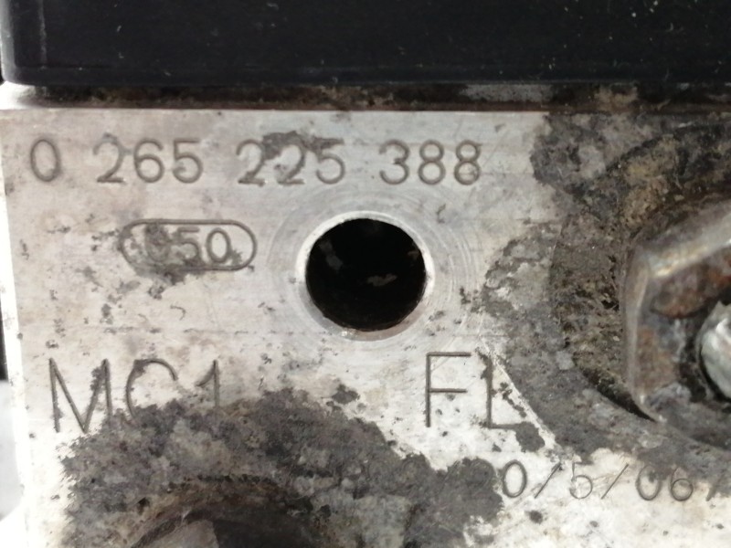 Recambio de abs para toyota avensis wagon (t25) 2.0 d-4d executive referencia OEM IAM 0265225388  