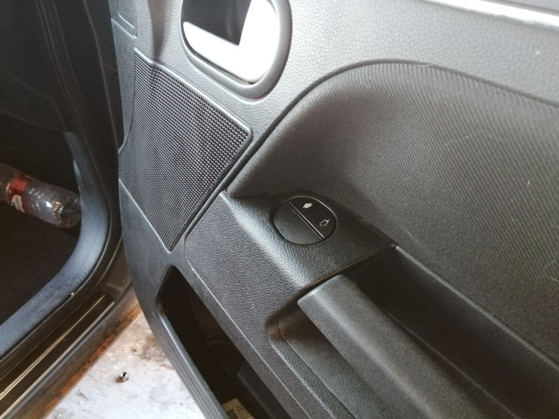 Recambio de mando elevalunas delantero derecho para ford fusion (cbk) 1.4 tdci cat referencia OEM IAM 488031  