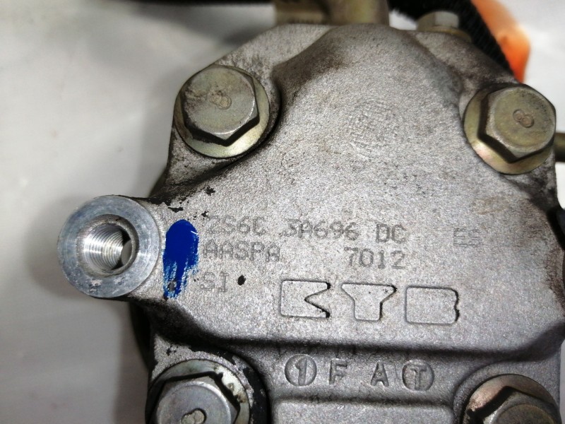 Recambio de bomba direccion para ford fusion (cbk) 1.4 tdci cat referencia OEM IAM 2S6C3A696DC  