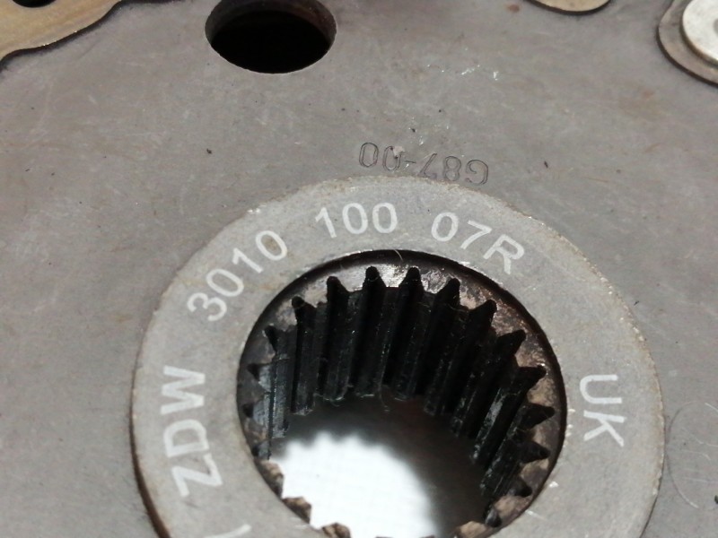 Recambio de kit embrague para nissan juke (f15) acenta referencia OEM IAM 302050418R  