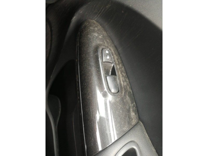 Recambio de mando elevalunas delantero derecho para nissan juke (f15) acenta referencia OEM IAM 254111KA5A  
