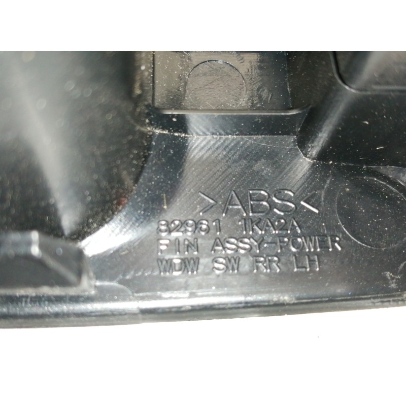 Recambio de mando elevalunas trasero izquierdo para nissan juke (f15) acenta referencia OEM IAM 829611KA2A  