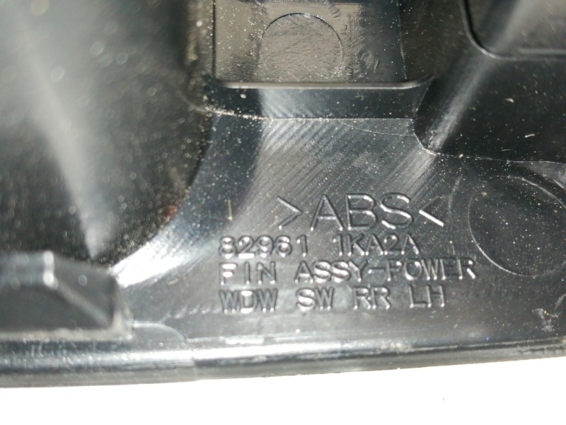 Recambio de mando elevalunas trasero izquierdo para nissan juke (f15) acenta referencia OEM IAM 829611KA2A  