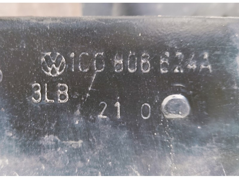 Recambio de refuerzo paragolpes delantero para volkswagen new beetle (9c1/1c1) 1.6 referencia OEM IAM 1C0806624A  