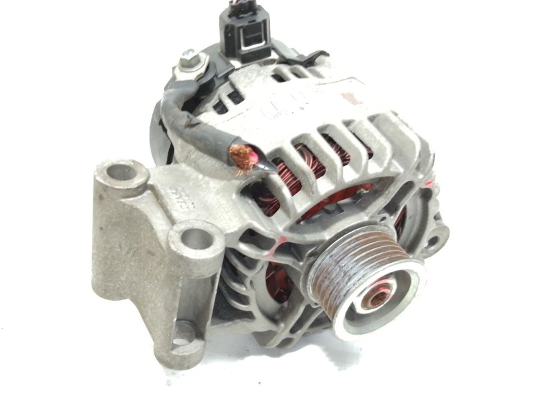 Recambio de alternador para ford focus berlina (cap) 1.6 cat referencia OEM IAM 1022118354  