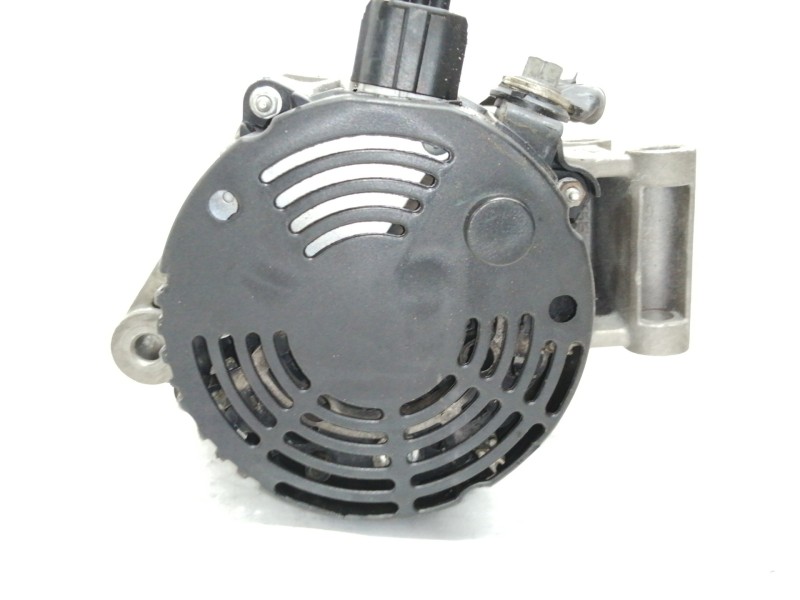 Recambio de alternador para ford focus berlina (cap) 1.6 cat referencia OEM IAM 1022118354  