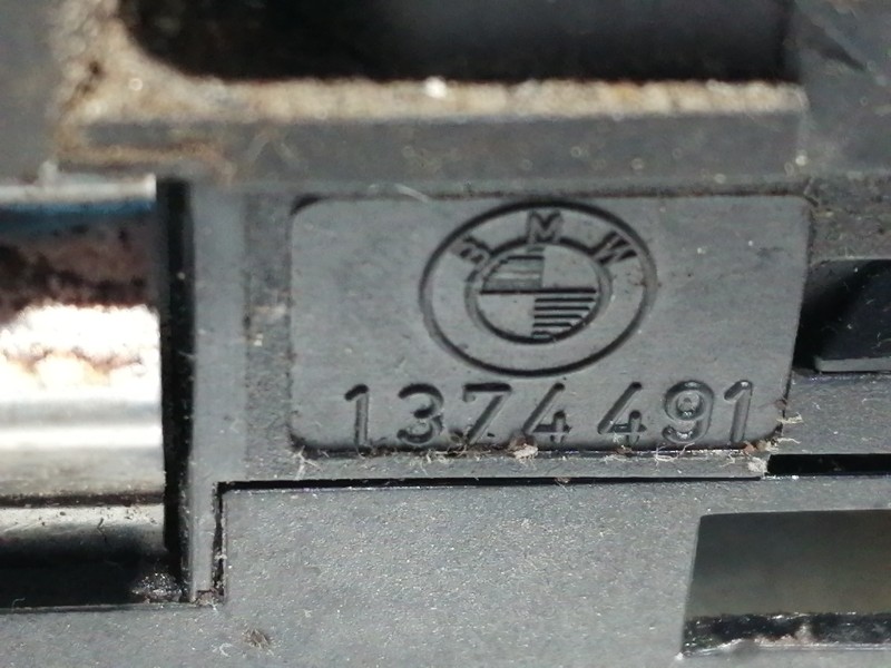 Recambio de mando elevalunas delantero izquierdo para bmw serie 5 berlina (e34) 525tds referencia OEM IAM 1374491  