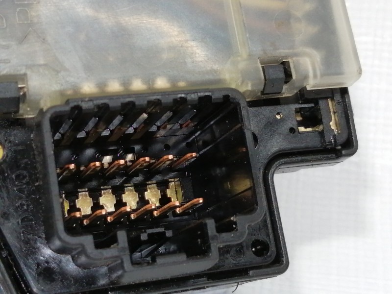 Recambio de mando limpia para ford focus berlina (cap) 1.6 cat referencia OEM IAM 17D940  