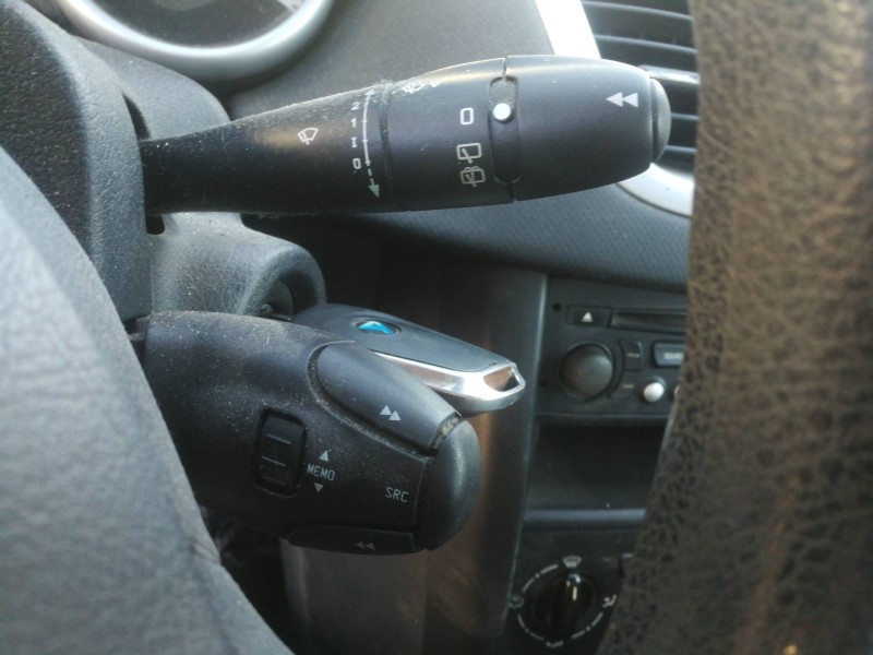 Recambio de mando multifuncion para peugeot 207 confort referencia OEM IAM 96630732XT  