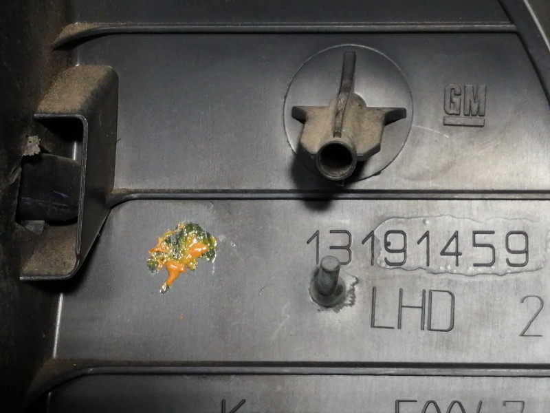 Recambio de guantera para opel astra h ber. edition referencia OEM IAM 13191459  