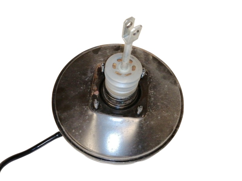 Recambio de servofreno para renault twingo authentique referencia OEM IAM 8200910008  