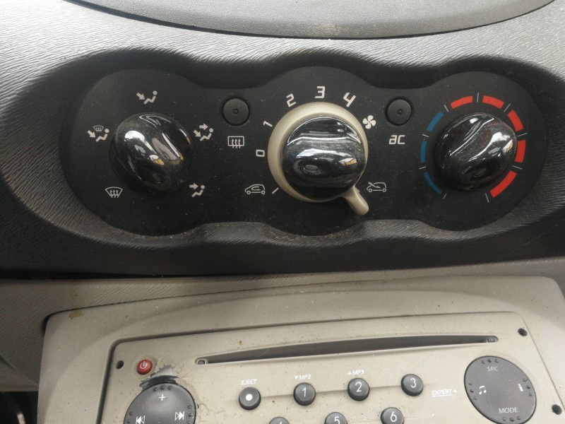 Recambio de mando calefaccion / aire acondicionado para renault twingo authentique referencia OEM IAM 69837001  