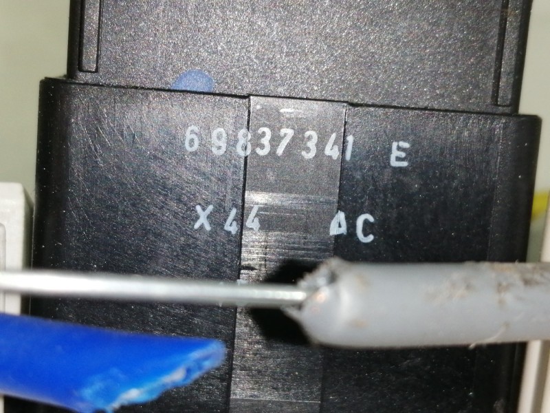 Recambio de mando calefaccion / aire acondicionado para renault twingo authentique referencia OEM IAM 69837001  