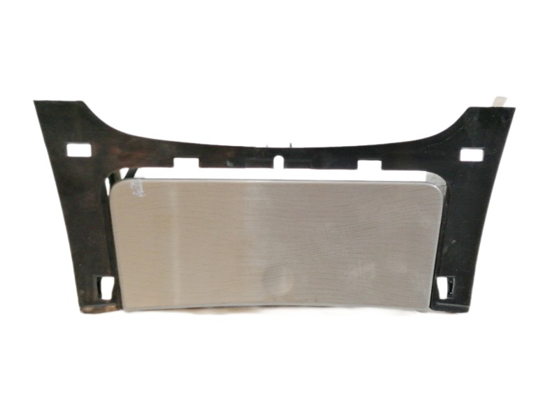 Recambio de cenicero para opel insignia berlina cosmo referencia OEM IAM 13241927  