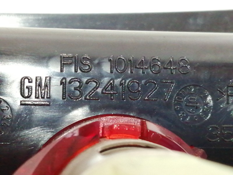 Recambio de cenicero para opel insignia berlina cosmo referencia OEM IAM 13241927  