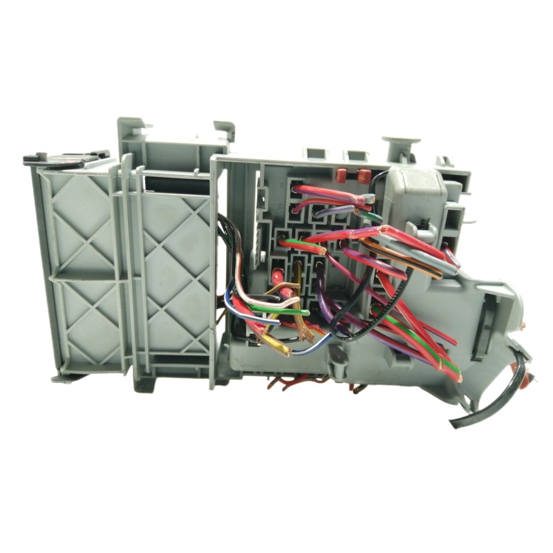 Recambio de caja reles / fusibles para opel insignia berlina cosmo referencia OEM IAM 13222786  