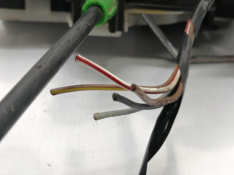 Recambio de cerradura puerta delantera derecha para opel insignia berlina cosmo referencia OEM IAM 1350317  