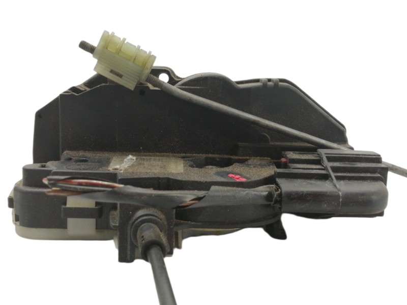 Recambio de cerradura puerta trasera derecha para opel insignia berlina cosmo referencia OEM IAM 3023880  