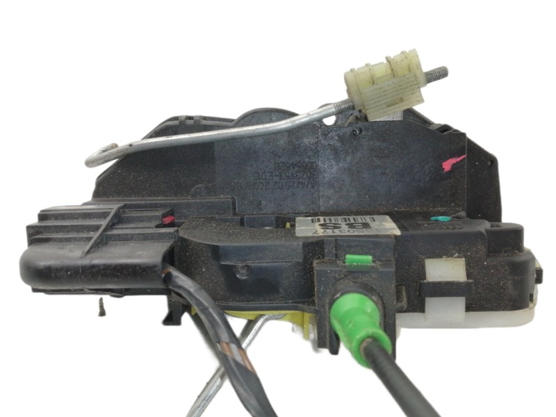 Recambio de cerradura puerta trasera izquierda para opel insignia berlina cosmo referencia OEM IAM 13503177  