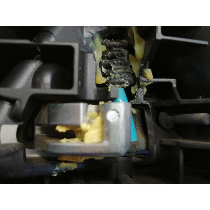 Recambio de maneta interior delantera derecha para peugeot 3008 active referencia OEM IAM 98201552  