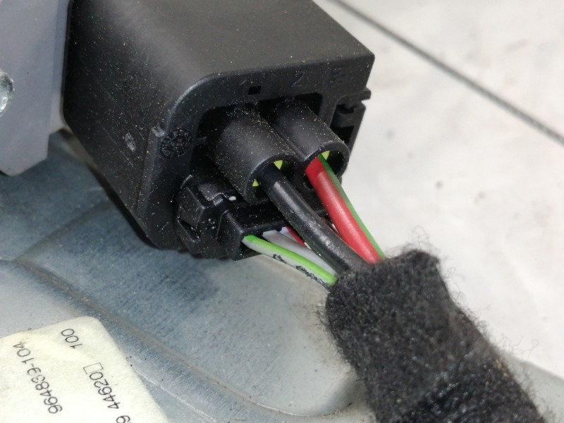 Recambio de elevalunas trasero izquierdo para opel insignia berlina cosmo referencia OEM IAM 964839104  