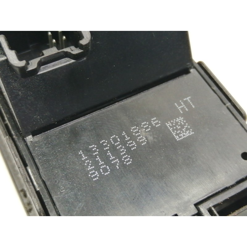 Recambio de mando elevalunas delantero derecho para opel insignia berlina cosmo referencia OEM IAM 13222229  