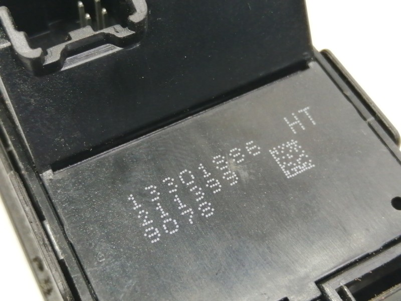 Recambio de mando elevalunas delantero derecho para opel insignia berlina cosmo referencia OEM IAM 13222229  