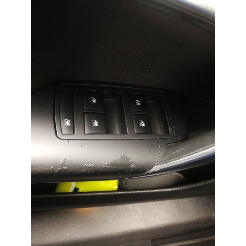 Recambio de mando elevalunas delantero izquierdo para opel insignia berlina cosmo referencia OEM IAM 13301743  
