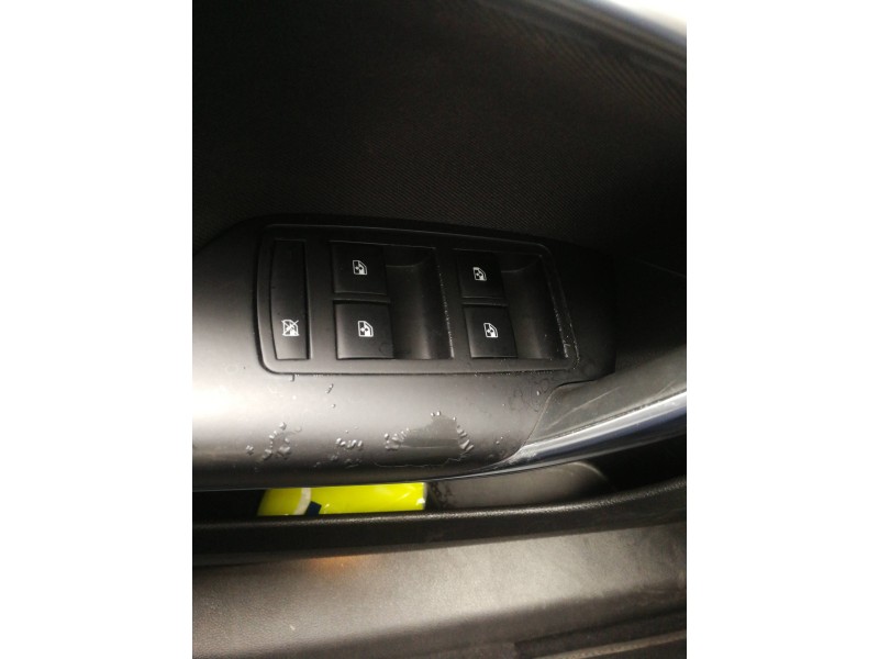Recambio de mando elevalunas delantero izquierdo para opel insignia berlina cosmo referencia OEM IAM 13301743  