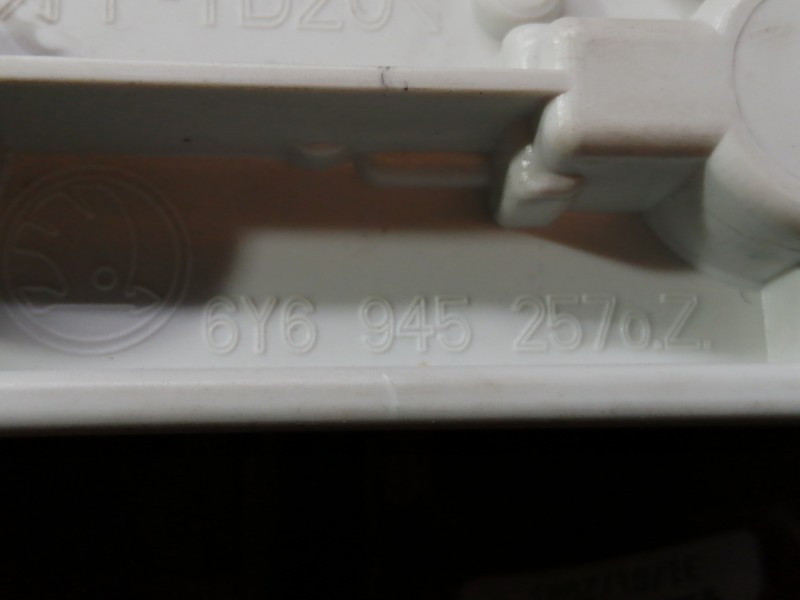 Recambio de piloto trasero derecho para skoda fabia (6y2/6y3) comfort referencia OEM IAM 6Y6945257  