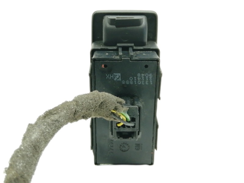 Recambio de mando elevalunas trasero derecho para opel insignia berlina cosmo referencia OEM IAM 13222231  