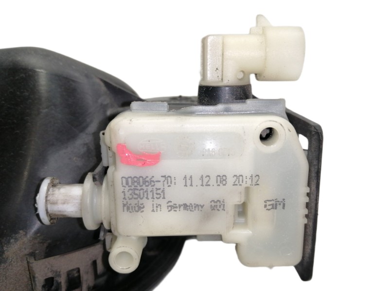 Recambio de tapa exterior combustible para opel insignia berlina cosmo referencia OEM IAM 13267340  