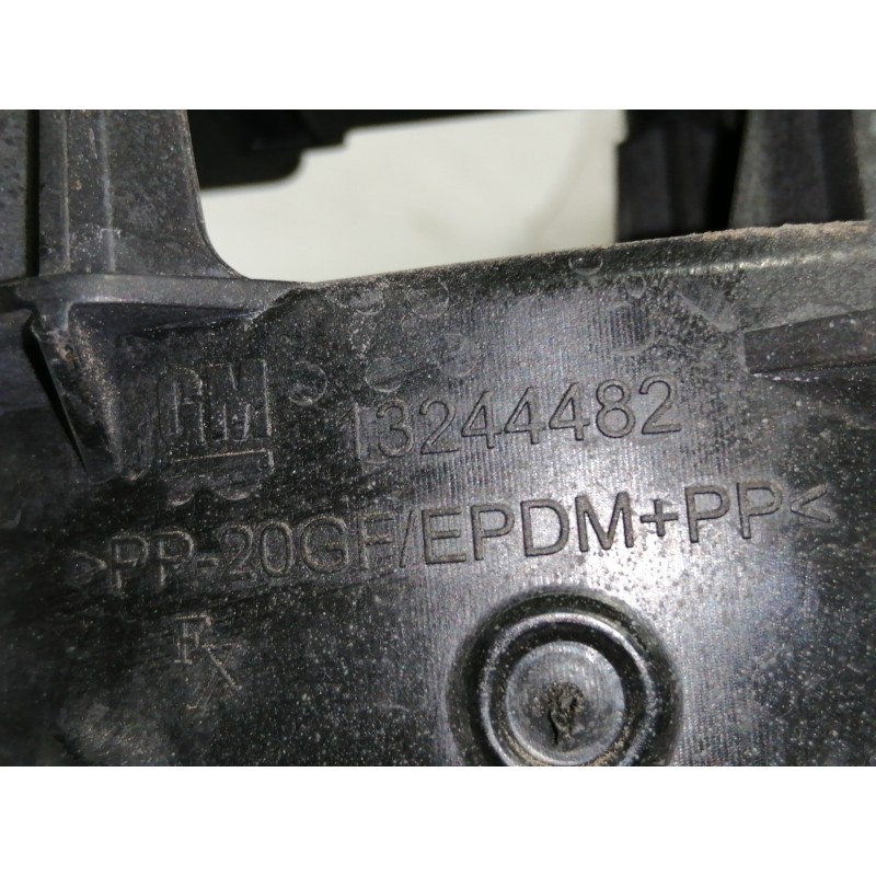 Recambio de tapa exterior combustible para opel insignia berlina cosmo referencia OEM IAM 13267340  