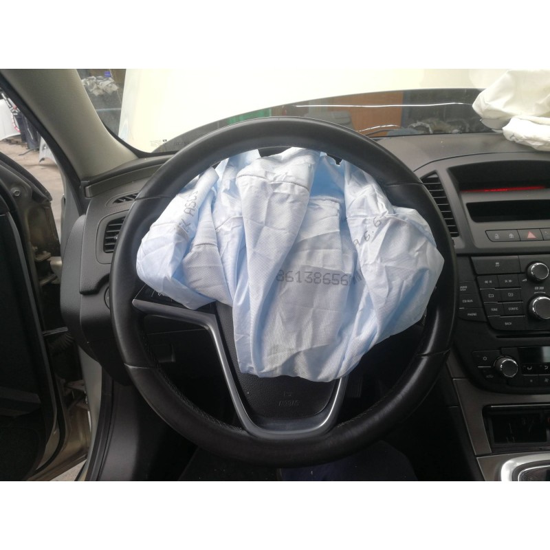 Recambio de volante para opel insignia berlina cosmo referencia OEM IAM 13316547  