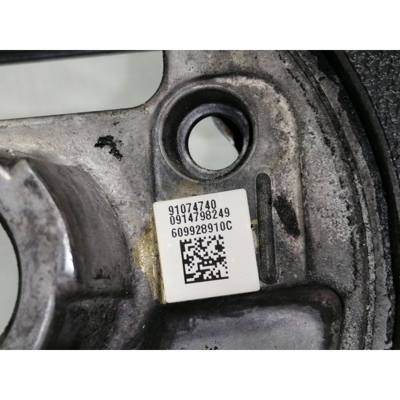 Recambio de volante para opel insignia berlina cosmo referencia OEM IAM 13316547  