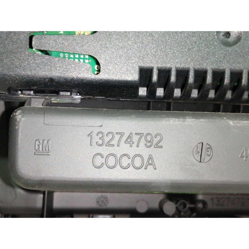 Recambio de pantalla multifuncion para opel insignia berlina cosmo referencia OEM IAM 13233977F  