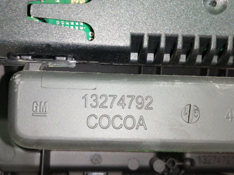 Recambio de pantalla multifuncion para opel insignia berlina cosmo referencia OEM IAM 13233977F  